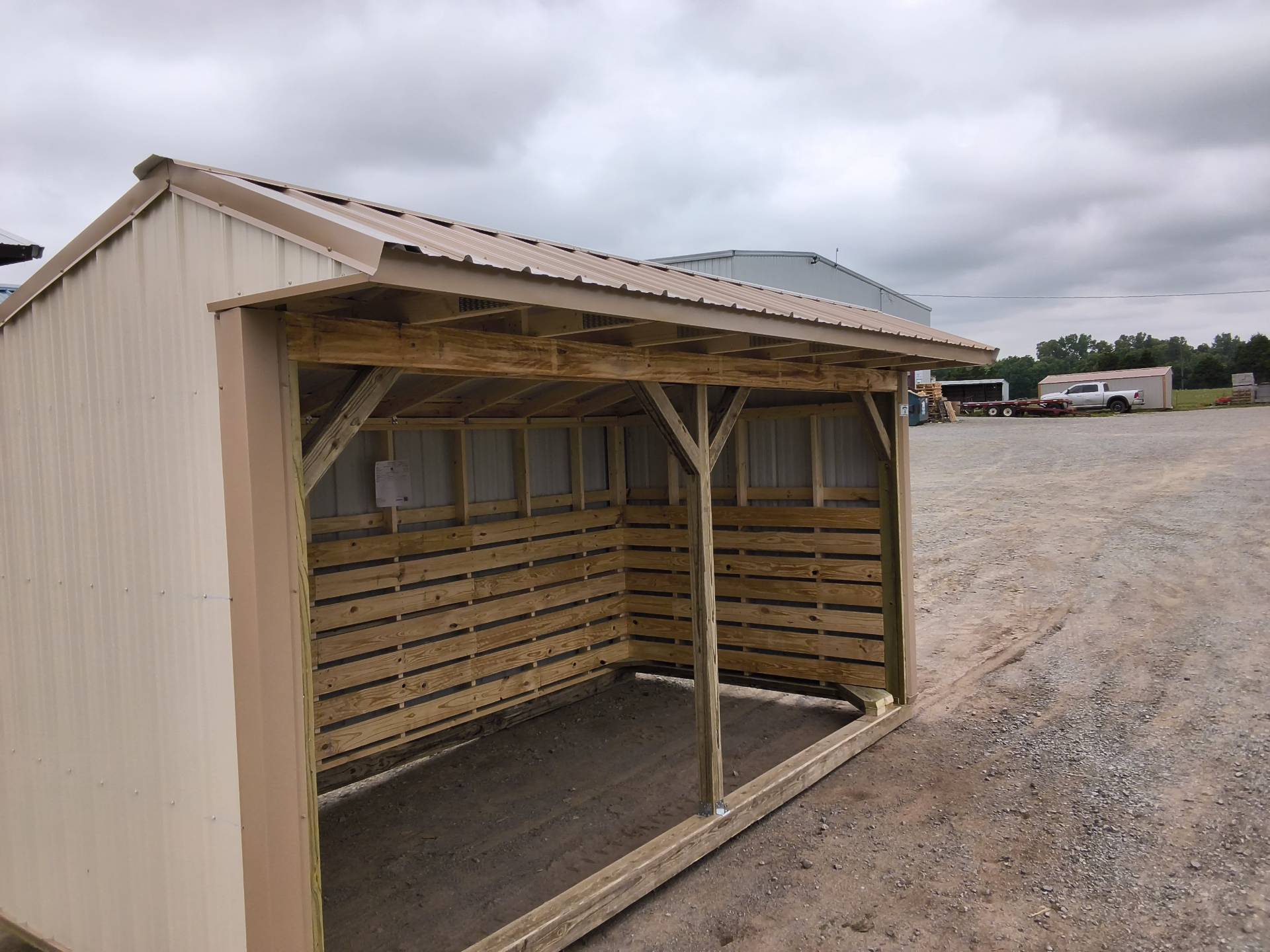 Metal Horse Barn 8 x 16 photo 2