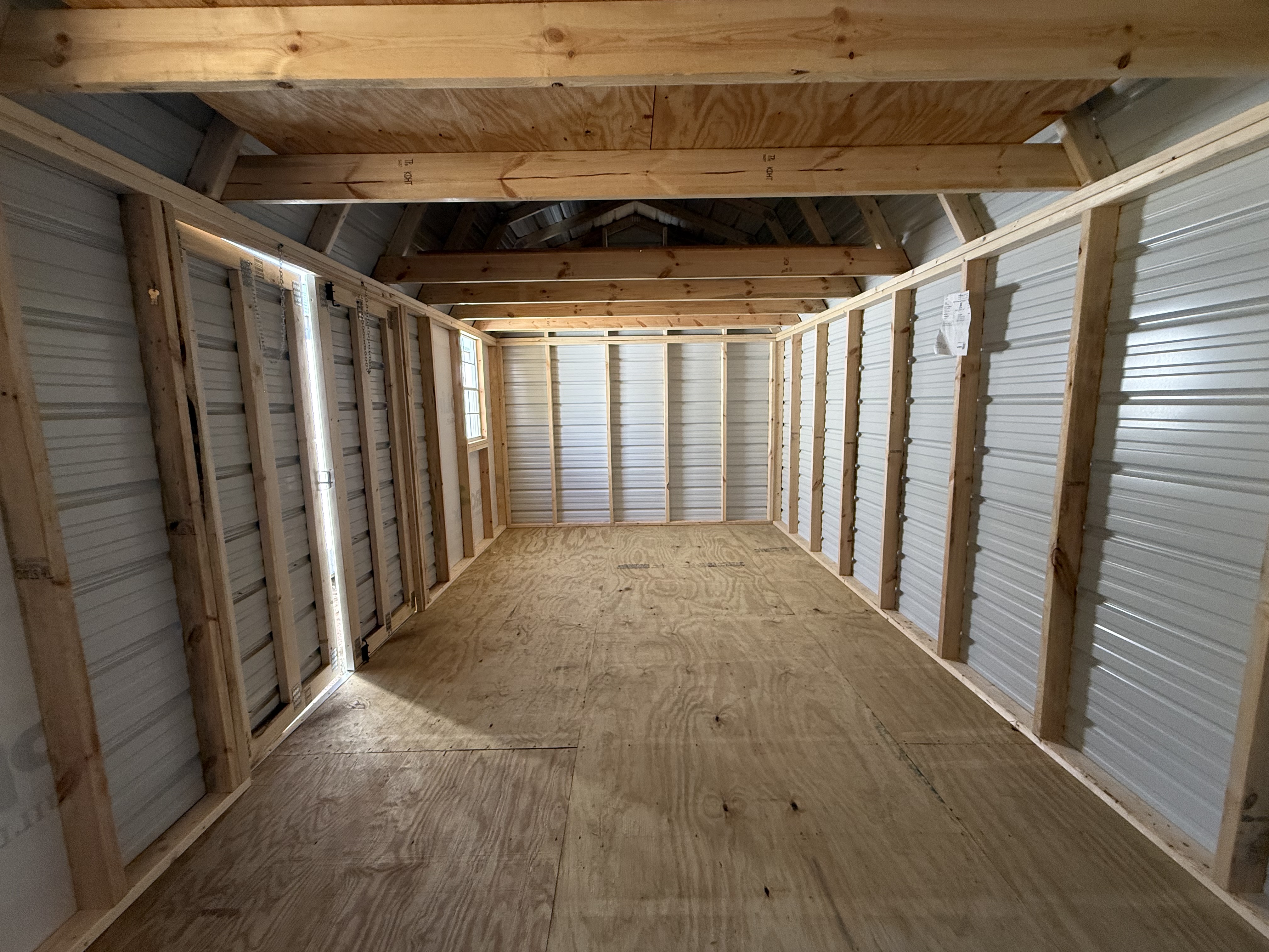 Metal Loft Barn 10 x 20 photo 2