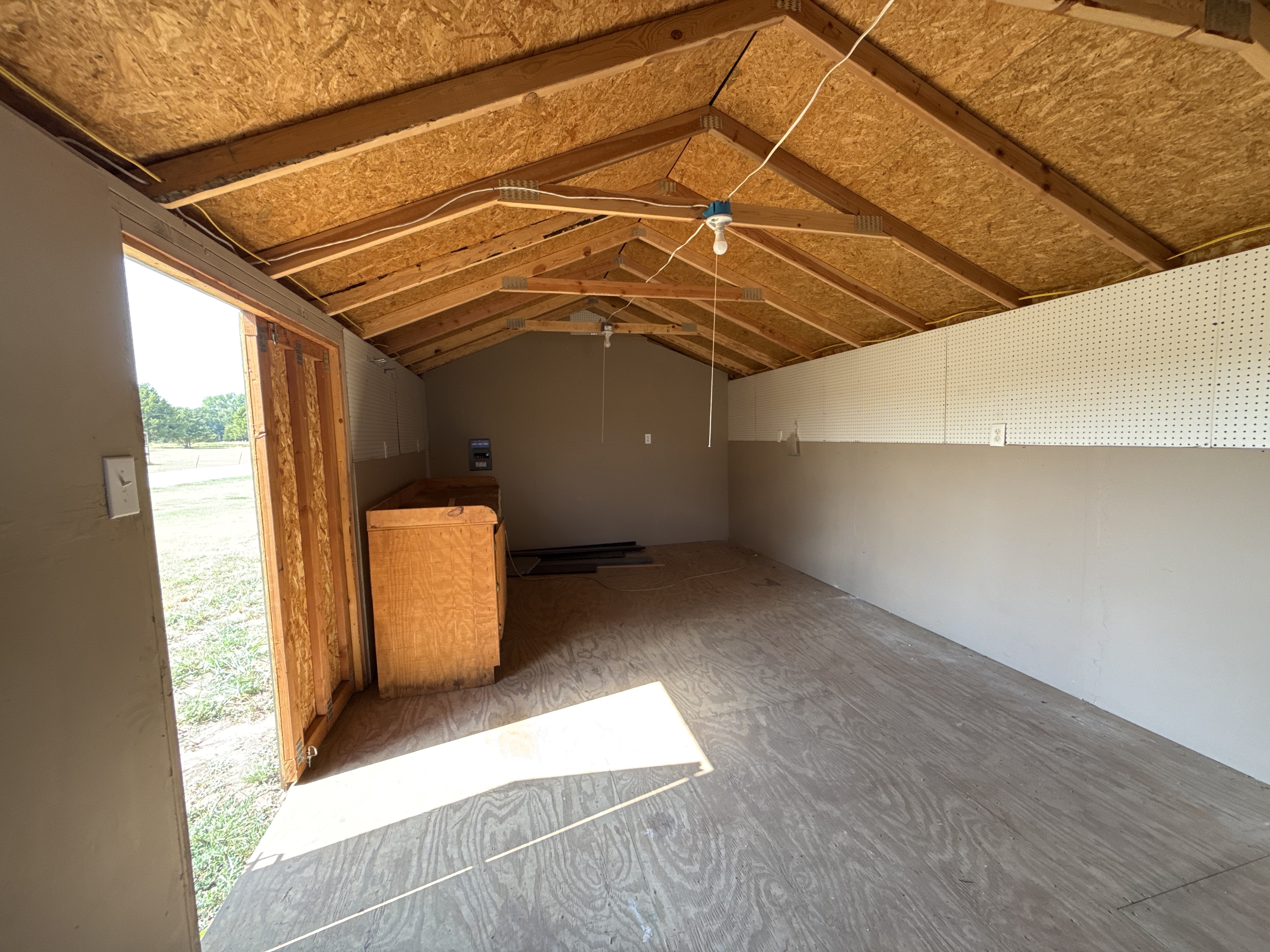 Wood Cottage Barn 12x24 photo 4