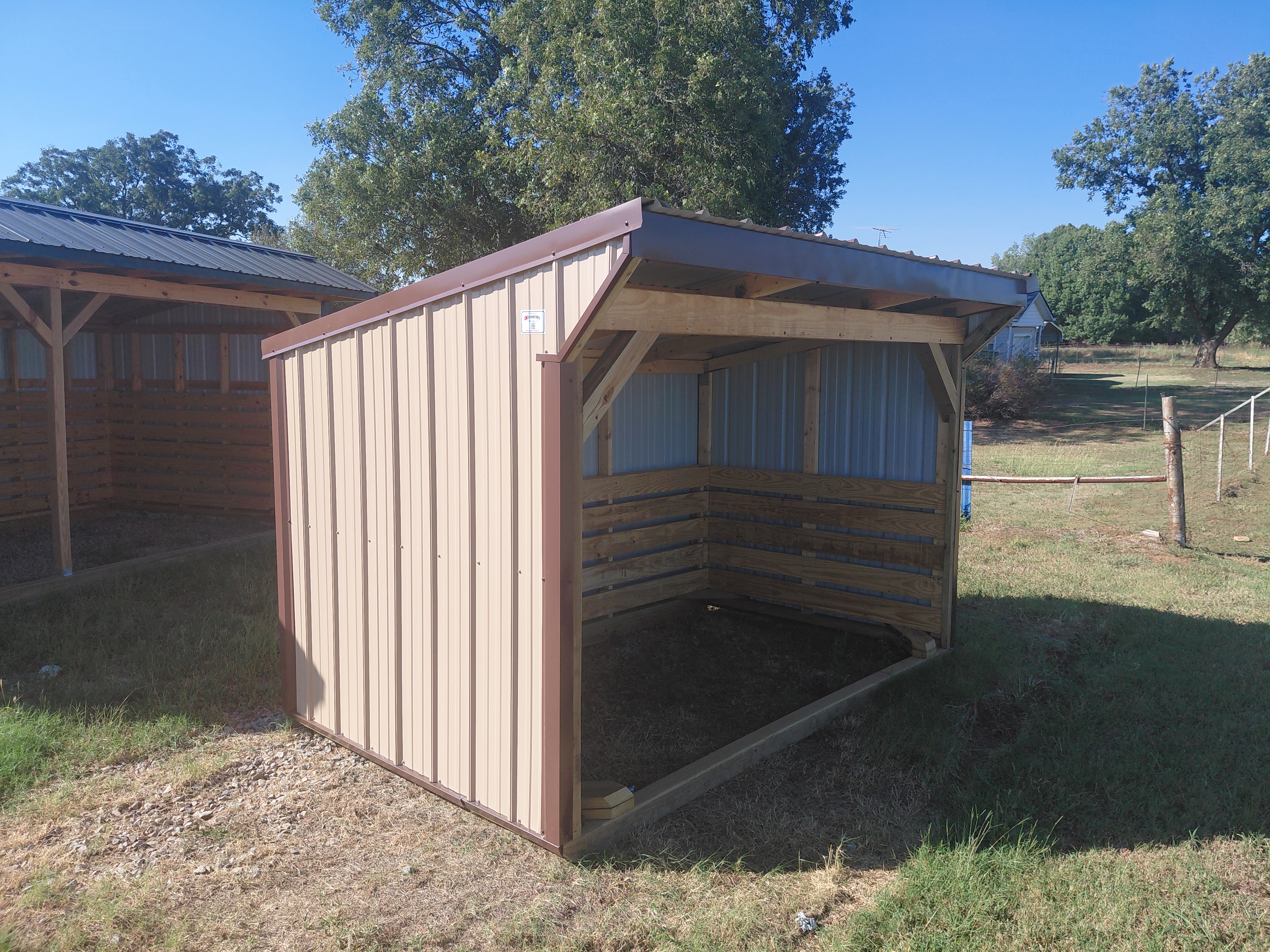 Metal Loafing Shed 6 x 10