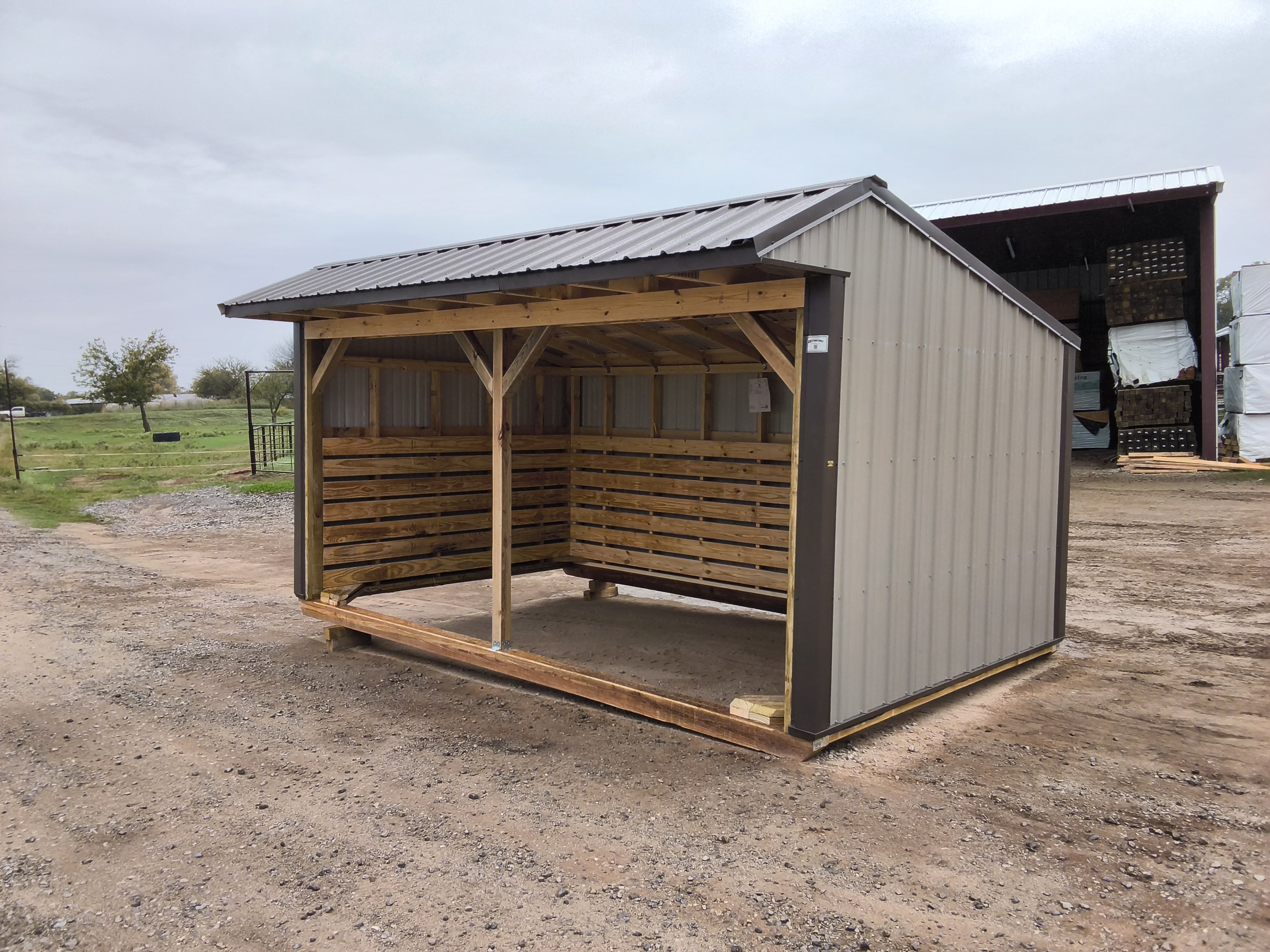 Metal Horse Barn 10 x 16