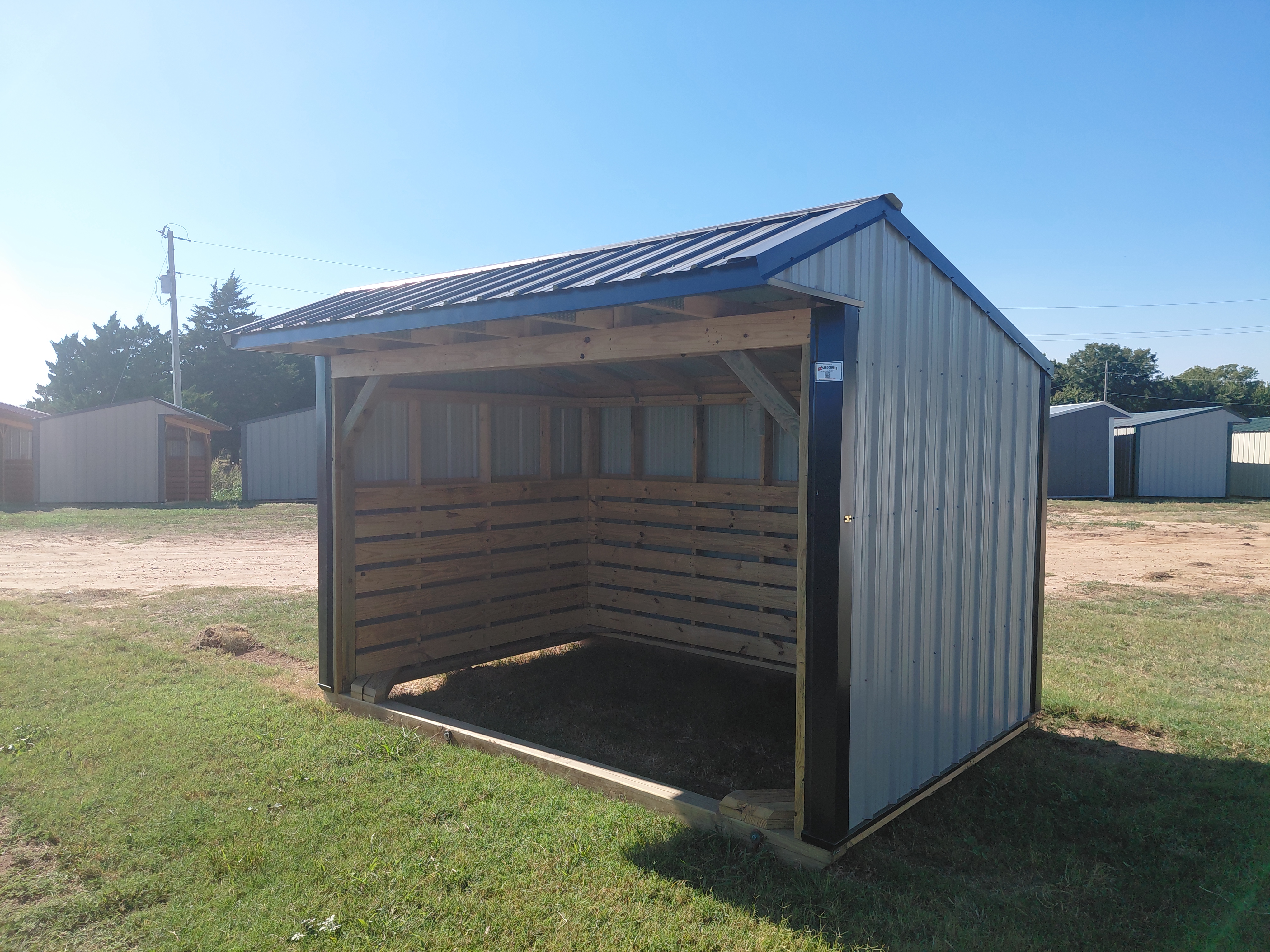 Metal Horse Barn 8 x 12