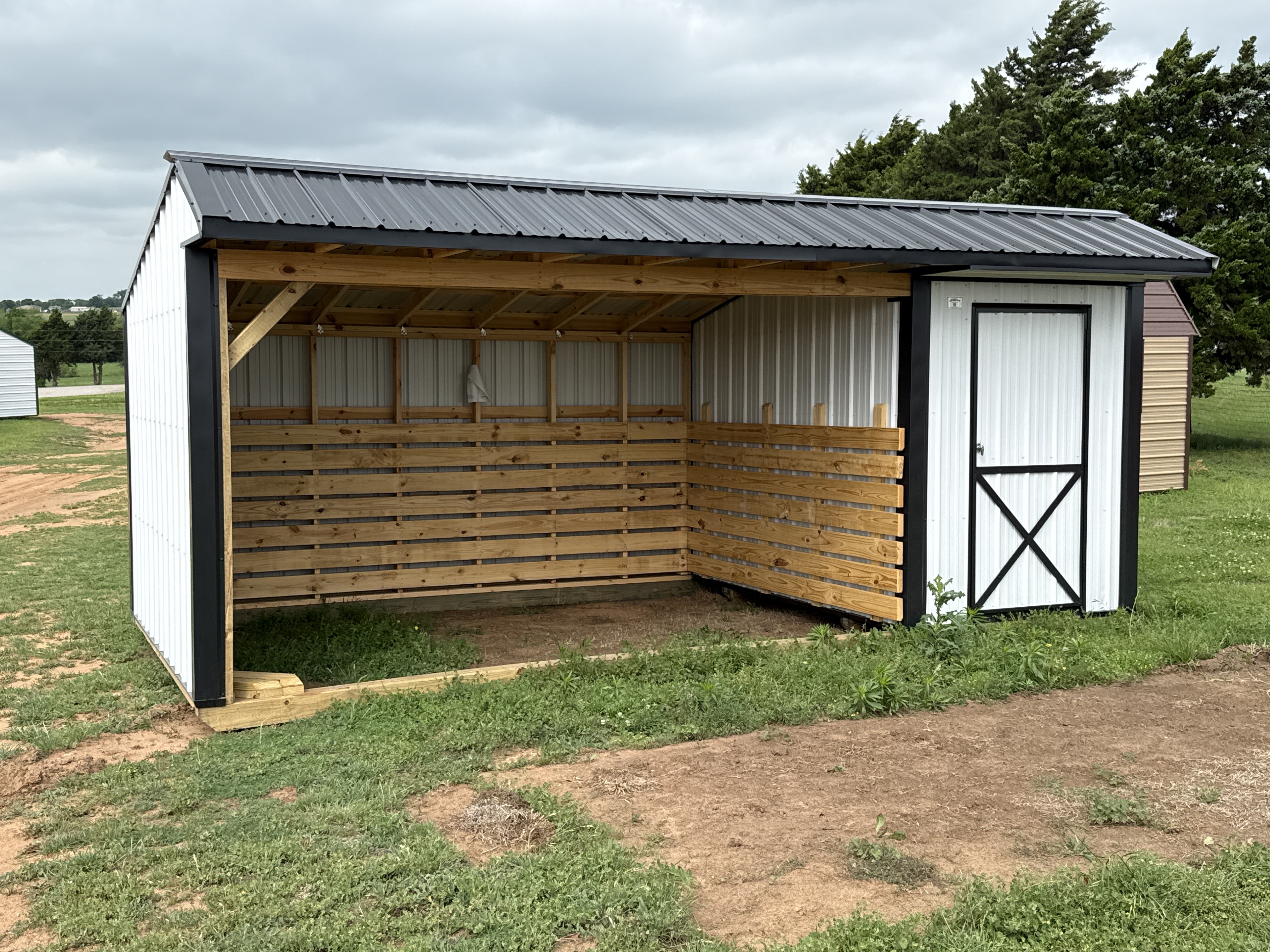Metal Horse Barn w/ Tack 10 x 20