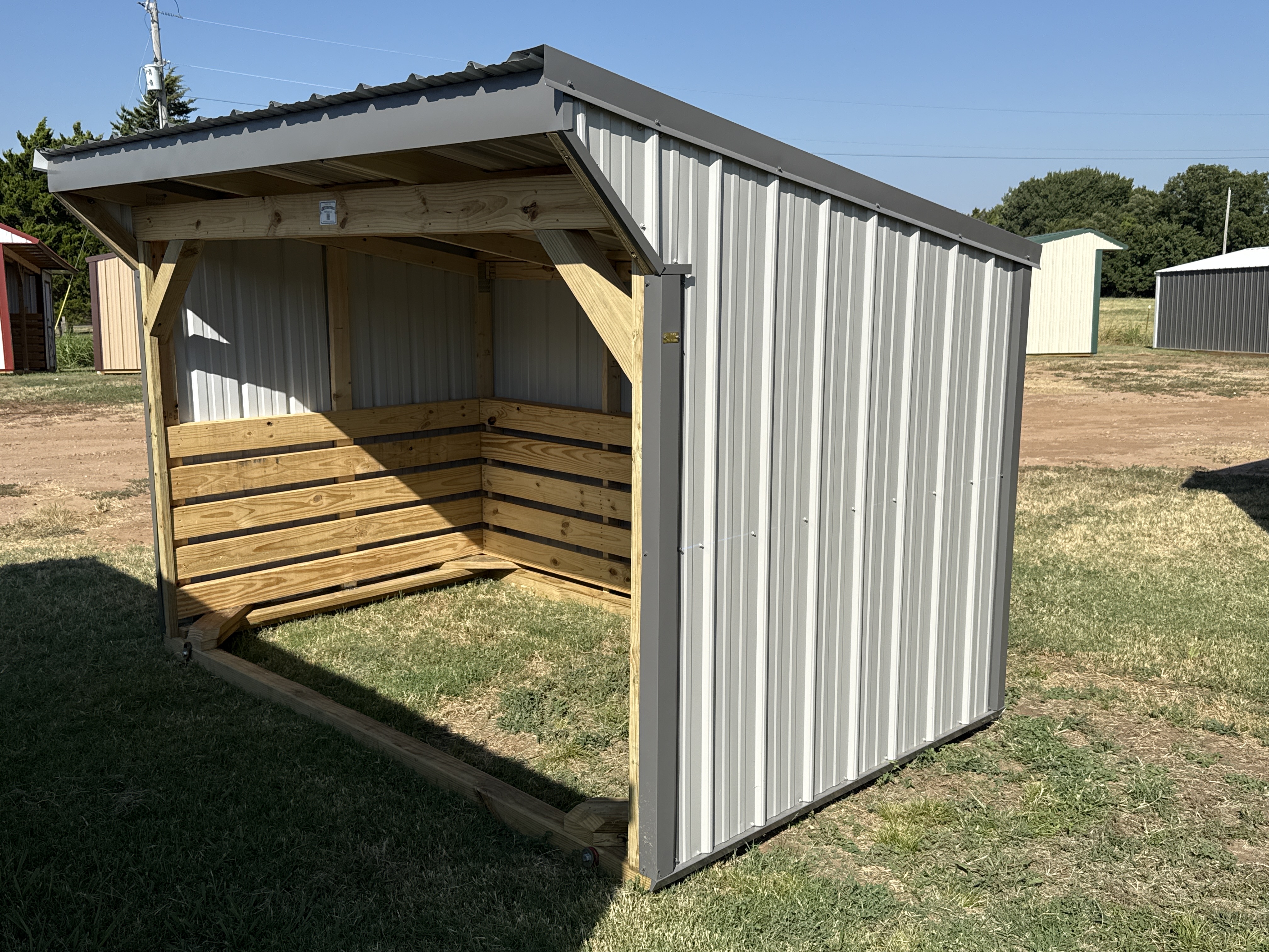 Metal Loafing Shed 6 x 10