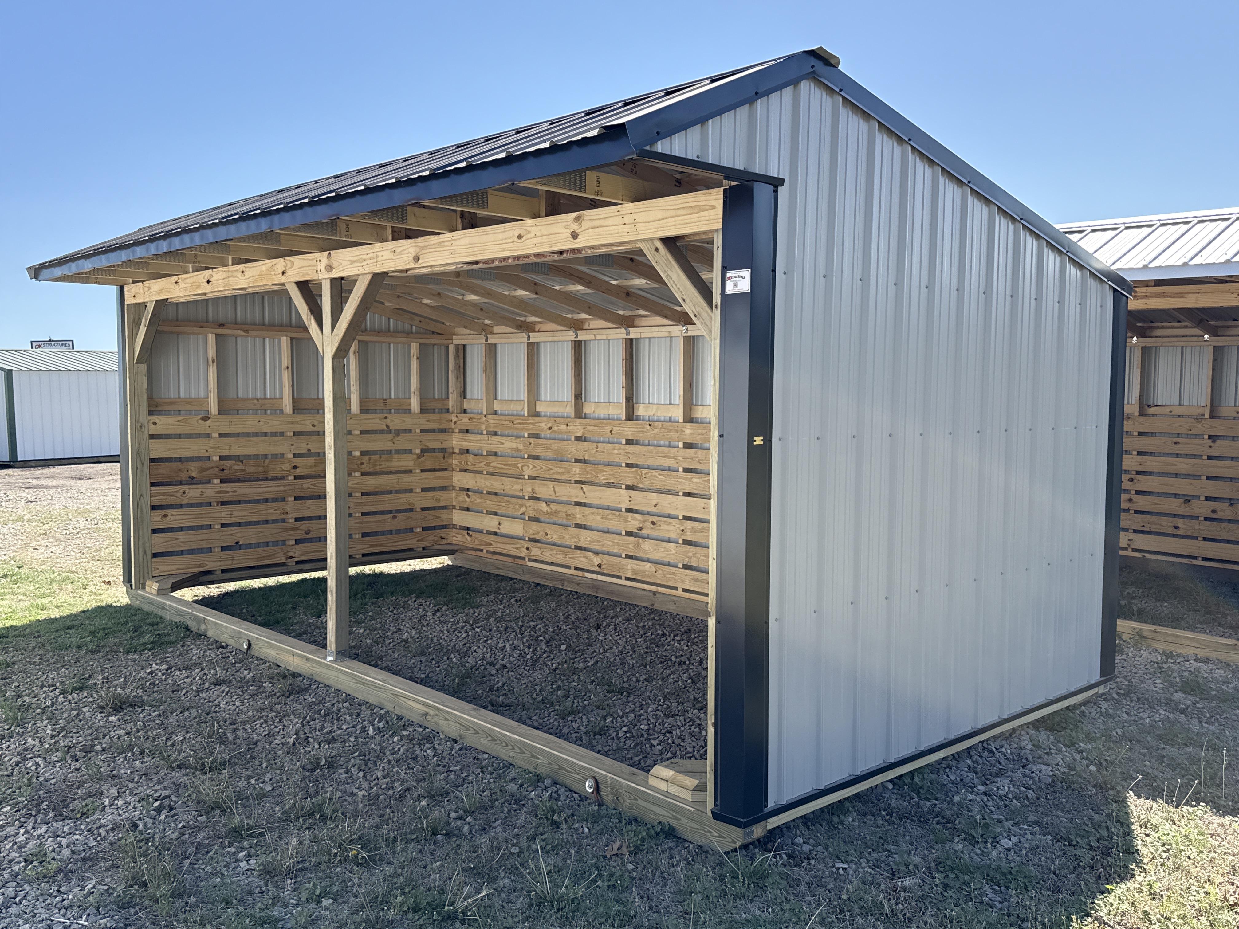 Metal Horse Barn 10 x 20