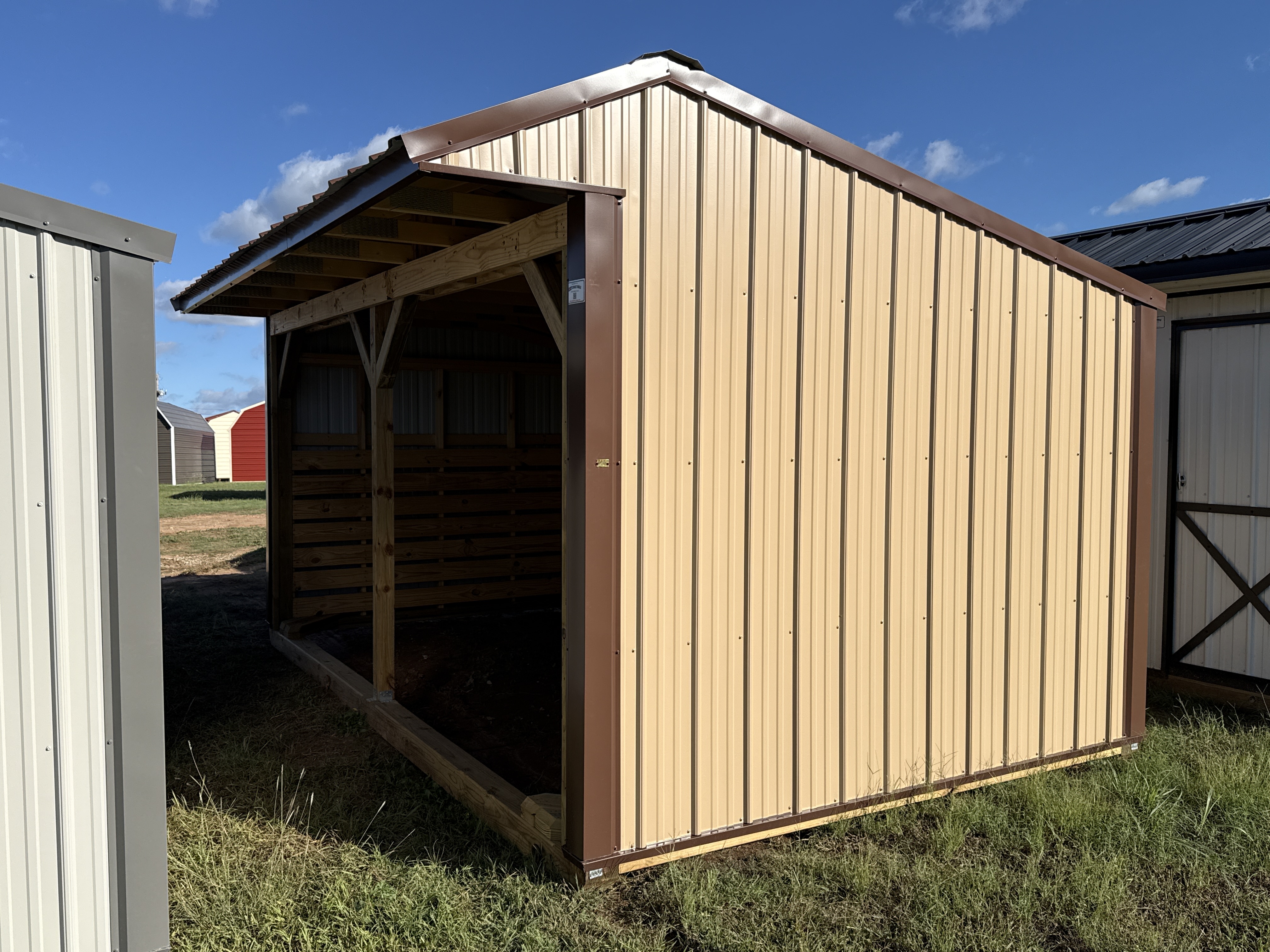 Metal Horse Barn 10 x 16